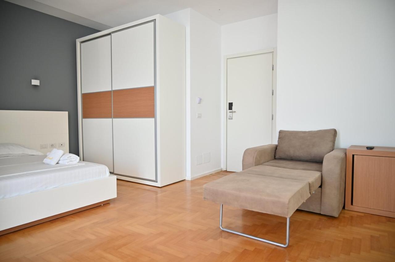Thea Hotel Wlora Zewnętrze zdjęcie