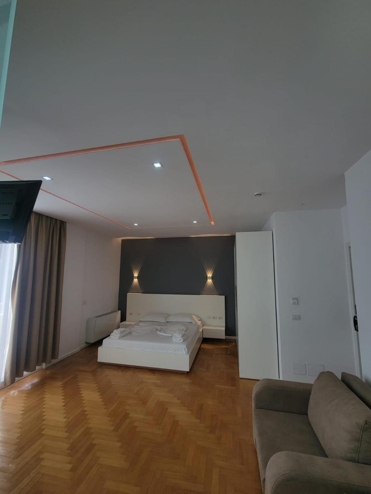 Thea Hotel Wlora Zewnętrze zdjęcie