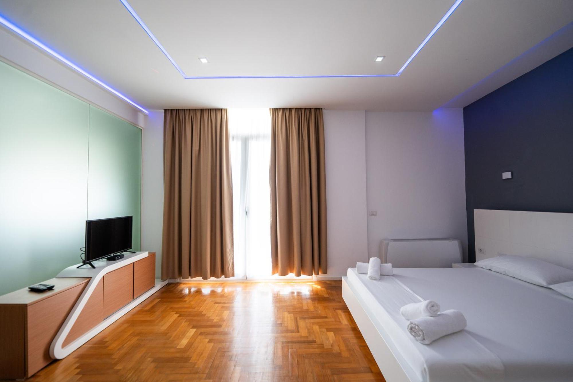 Thea Hotel Wlora Zewnętrze zdjęcie