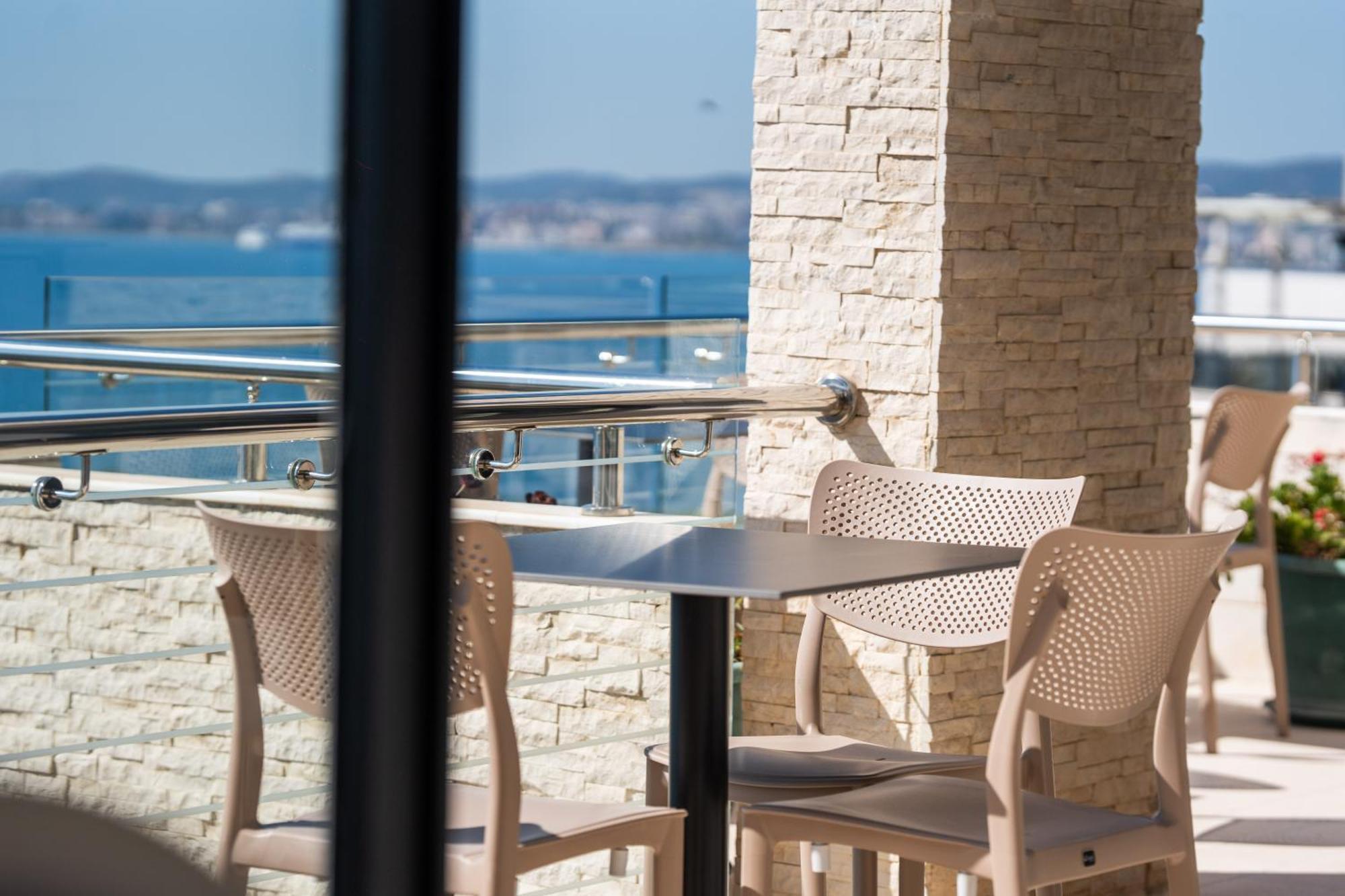 Thea Hotel Wlora Zewnętrze zdjęcie
